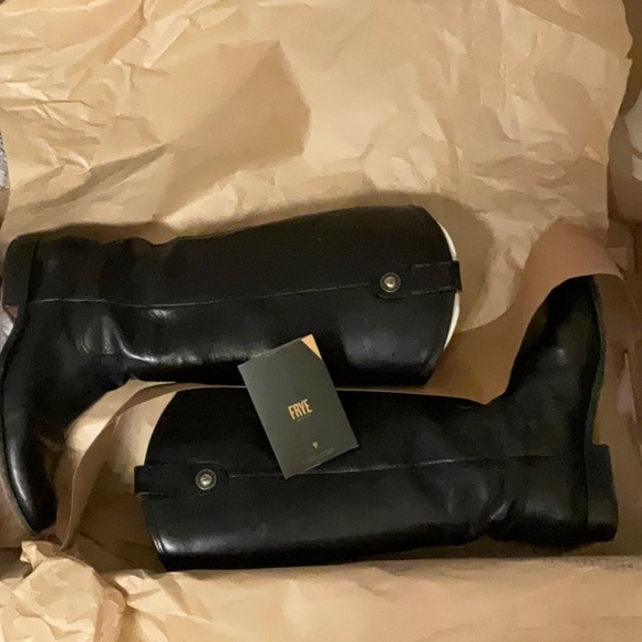 Frye Melissa Button Boot size 9 - Picture 10 of 13
